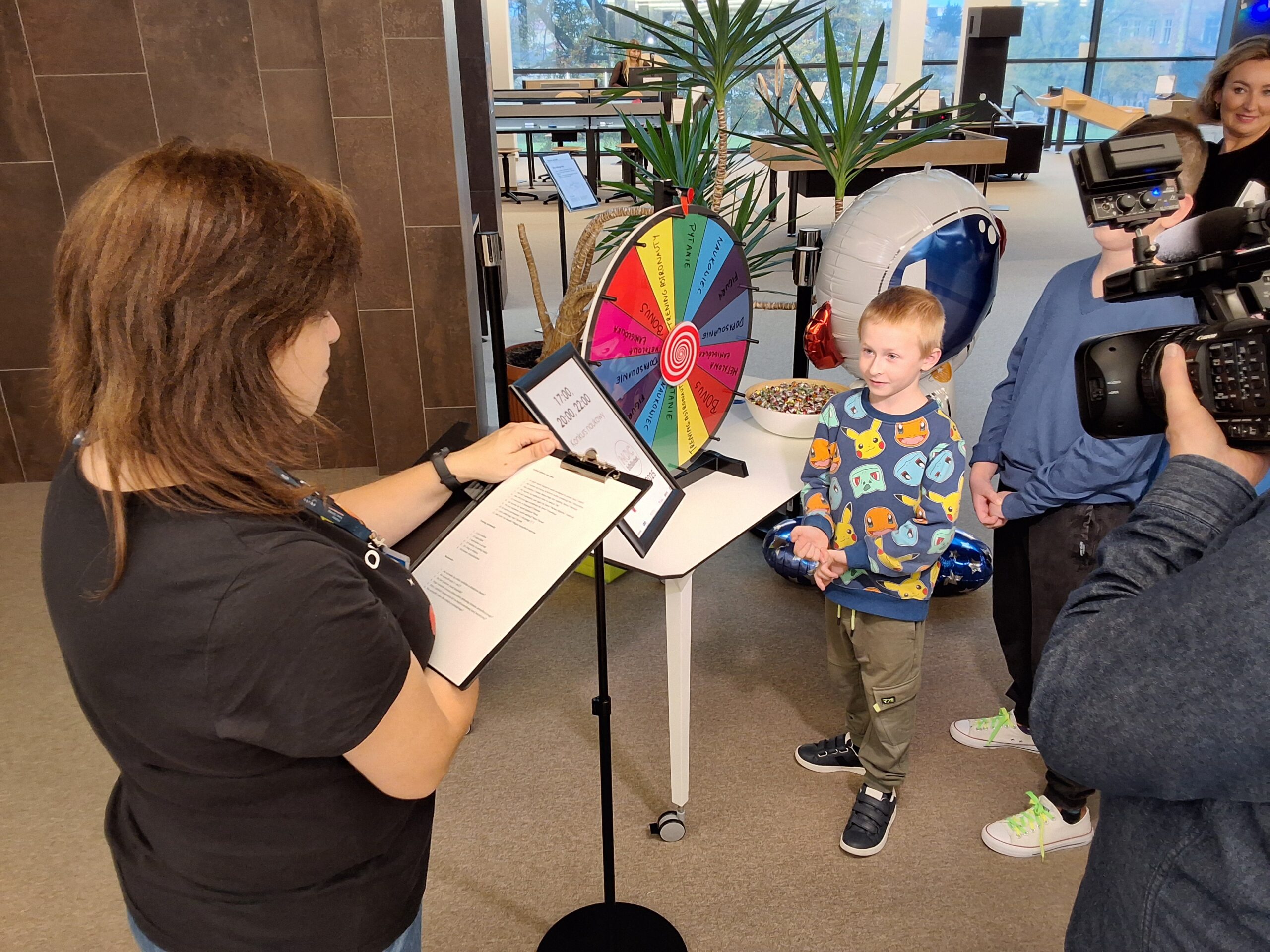 Noc Bibliotek 2025 10 20251017 190351 scaled